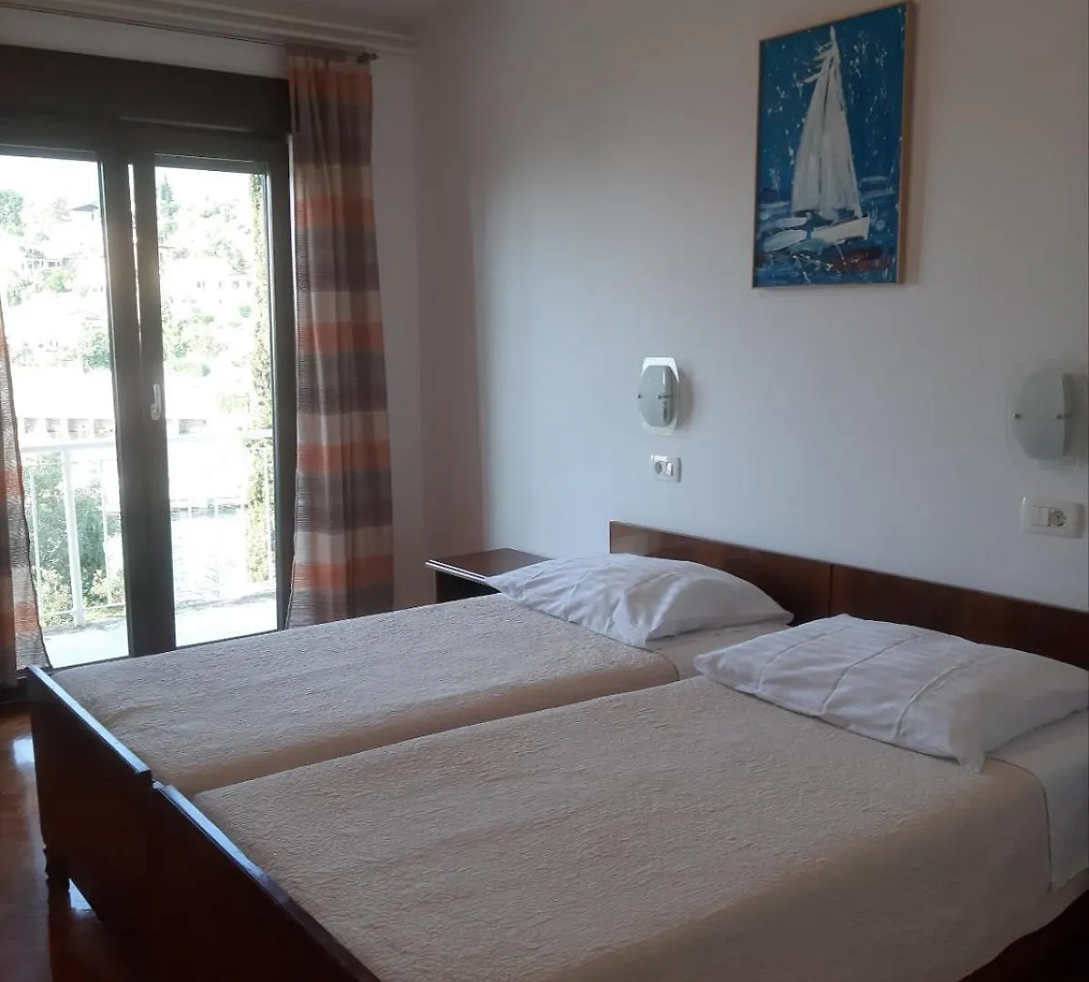 Apartmani Kadmen Ika